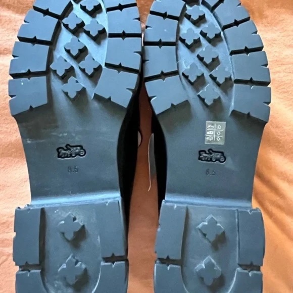 Coach Outlet - Ruthie Leather Loafers - Picture 4 of 5